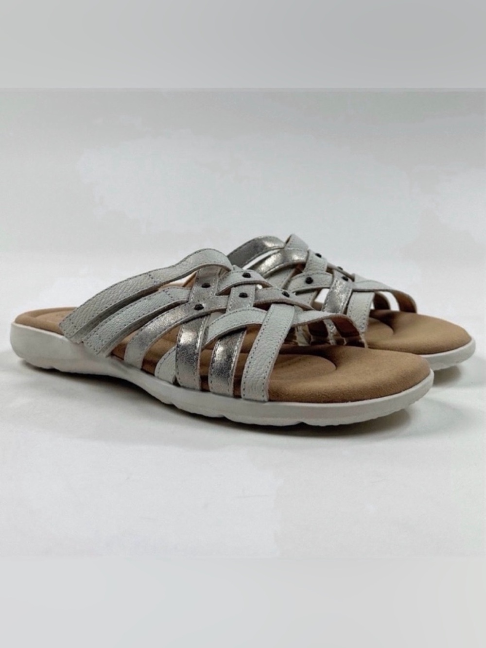 Clarks Elizabelle Rio Womens 6 Off White Strappy Flats Sandals Comfort 26177119